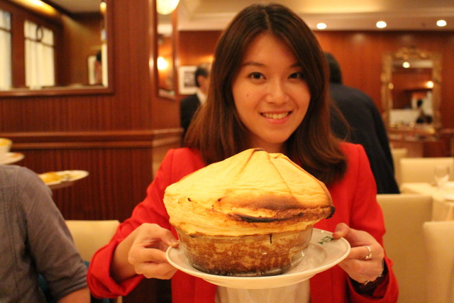 【香港美食】太平館：中國第一間華人開設西餐廳的超巨大舒芙蕾 2040 @貓大爺