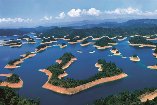 【中國浙江省旅遊】千島湖：靈山秀水、景色迷人的山水公園 2501 @貓大爺
