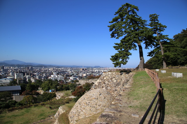 【日本山陰山陽旅遊】鳥取城：1581年豐臣秀吉的鳥取城斷糧作戰 2529 @貓大爺
