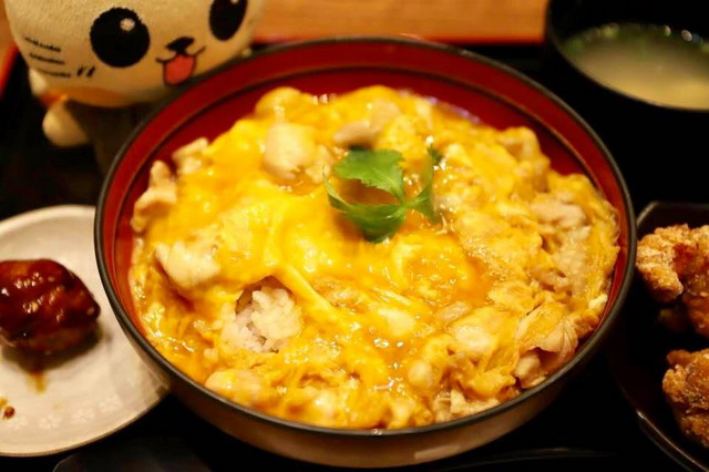 【日本名古屋美食】尾張雞三和親子丼：日本三大雞之一的美味親子丼 3723 @貓大爺