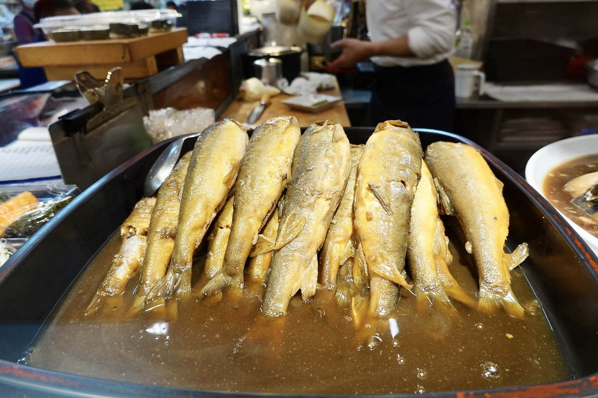 【基隆美食】仁愛市場加園壽司：傳統市場內的美味日本料理，炙燒比目魚、香魚甘露煮，高CP值經濟又實惠 4753