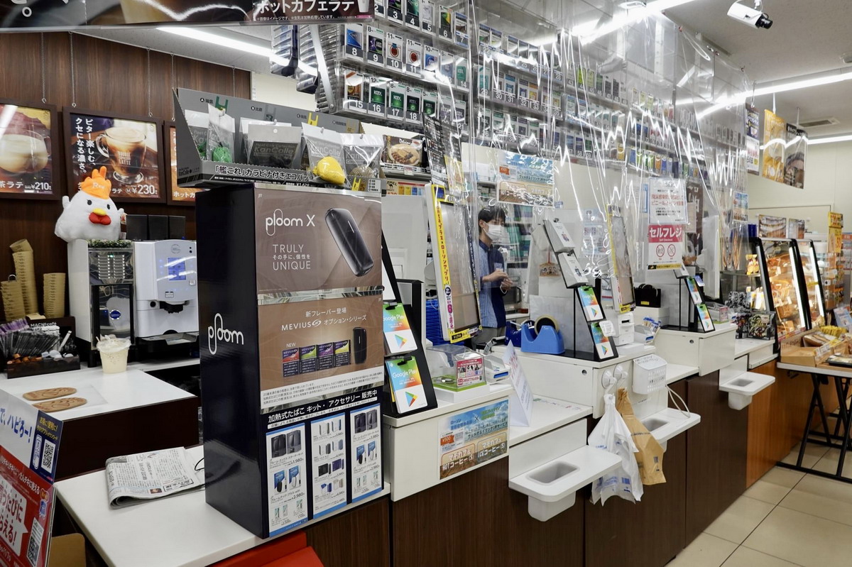 【日本旅遊】日本的Lawson便利商店：日本三大連鎖超商唯一沒有進入台灣市場的一家，炸雞炸物是特色 5333