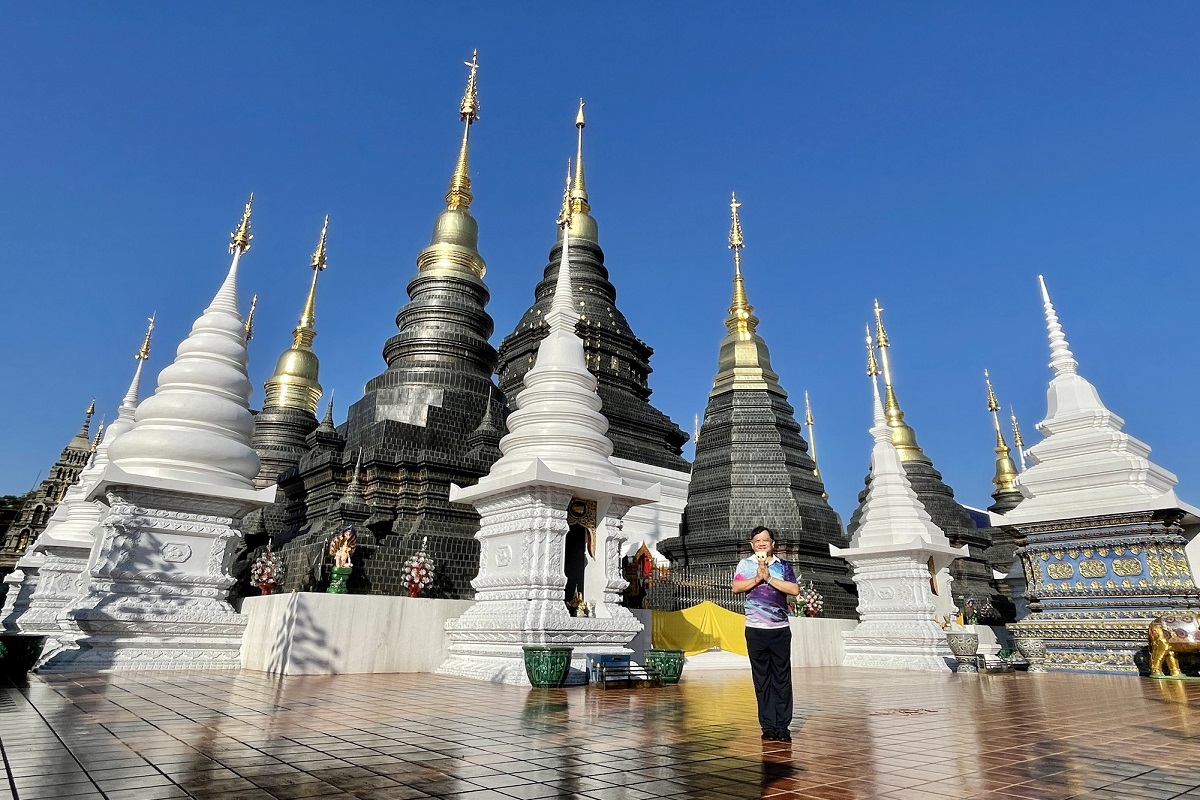 【泰國清邁旅遊】清邁藍廟 Wat Ban Den：佔地12.8萬平方公尺超廣大，藍色屋頂漂亮的寺殿群，莊嚴肅穆好拍照，清邁聞名佛教廟宇 5349 @貓大爺